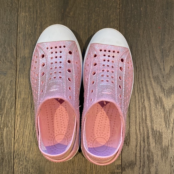 Skechers Guzman Steps Shoes - Picture 7 of 8